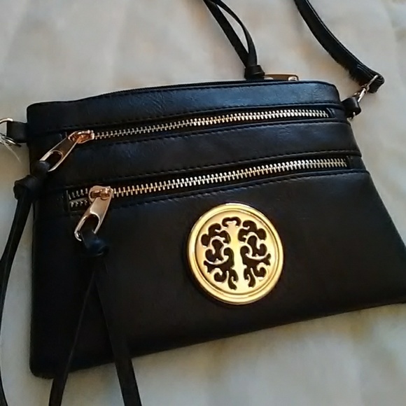 Handbags - 🔴3 for $25 Crossbody black NWT